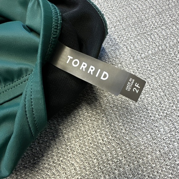 Torrid Tankini Swimsuit Top‎ Womens 2XL Green Underwire Peplum Swim Plus Size - Picture 2 of 11